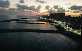 Gleem Bay Ultra Lux Sea View Apartment